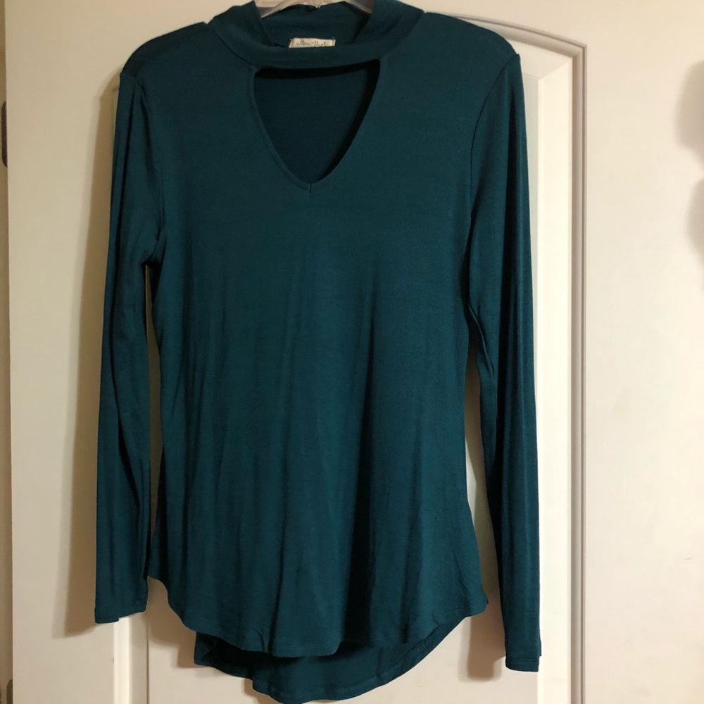Long sleeve keyhole blouse